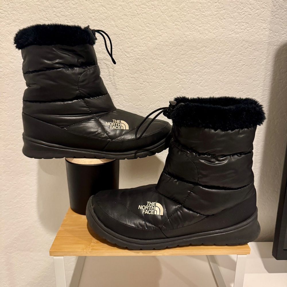 The North Face Nuptse Après Bootie Women’s 9 Black Faux Fur Insulated